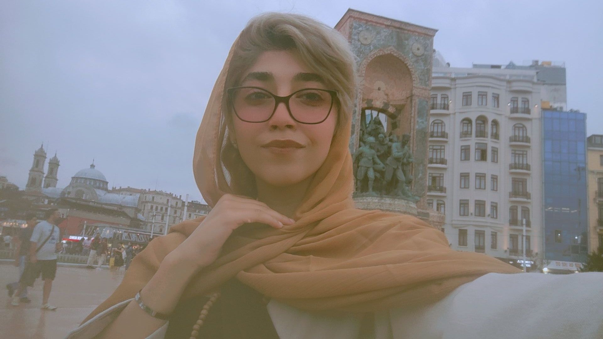 تصویر استاد آموزش زبان آلمانی حدیث نورانیان 