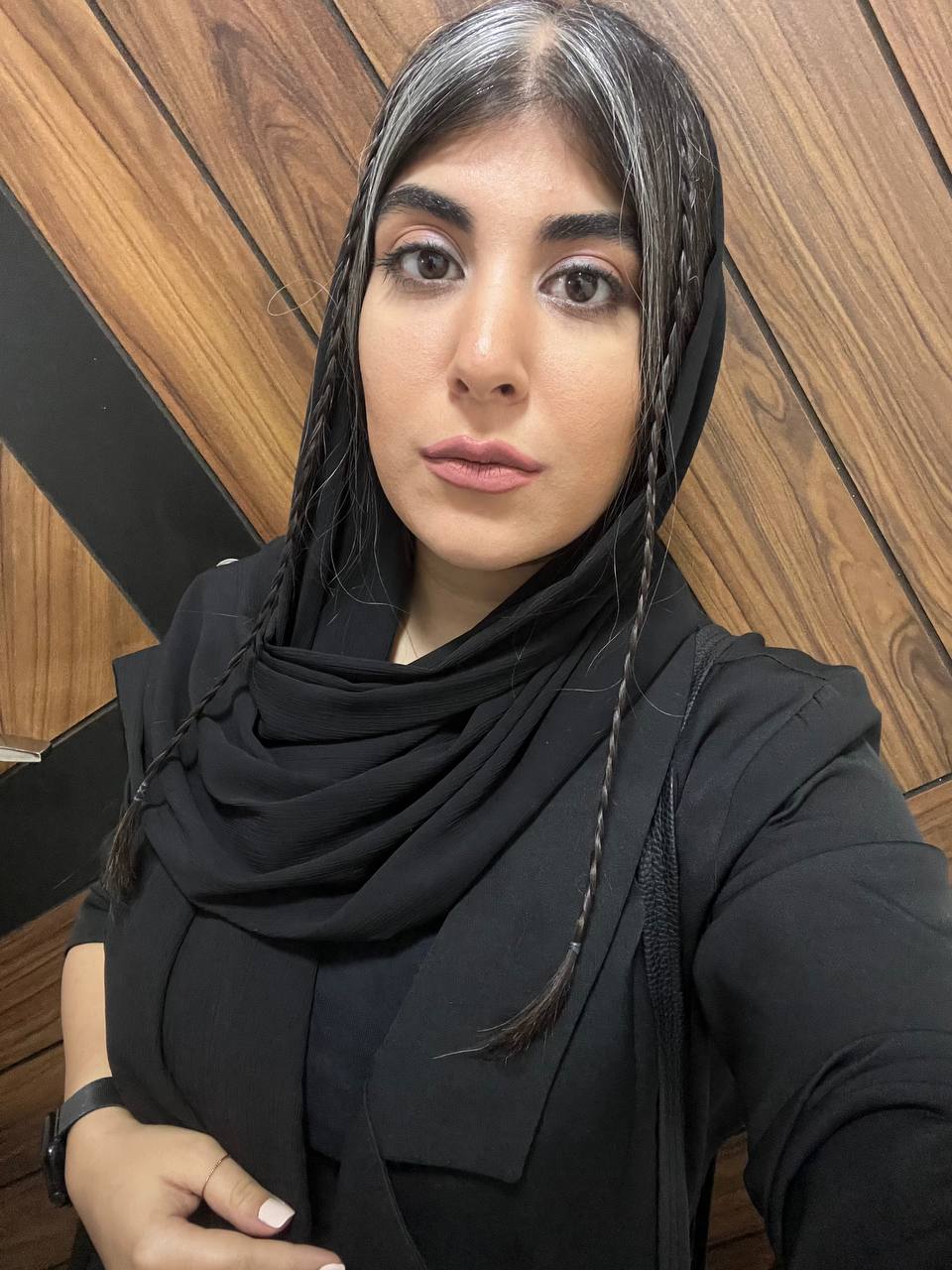 تصویر استاد آموزش زبان انگلیسی شیوا عابدین
